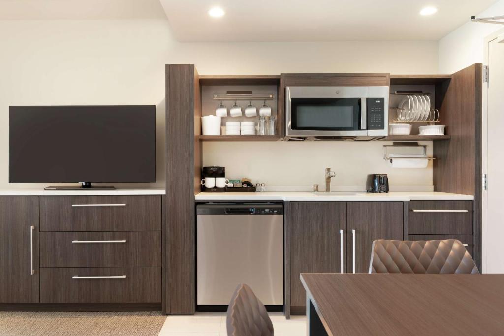 Home2 Suites By Hilton Woodland Hills Los Ángeles Exterior foto