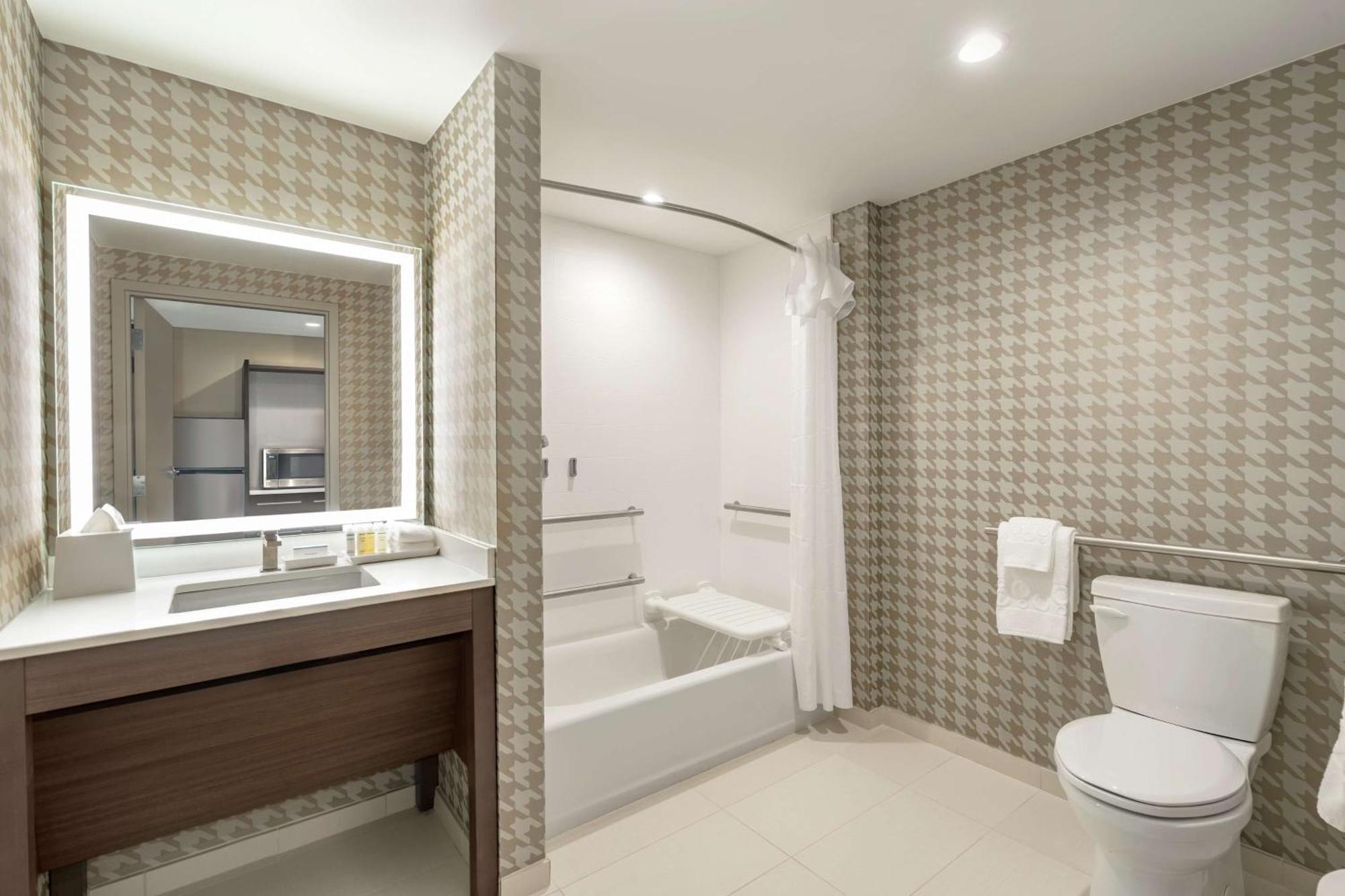 Home2 Suites By Hilton Woodland Hills Los Ángeles Exterior foto