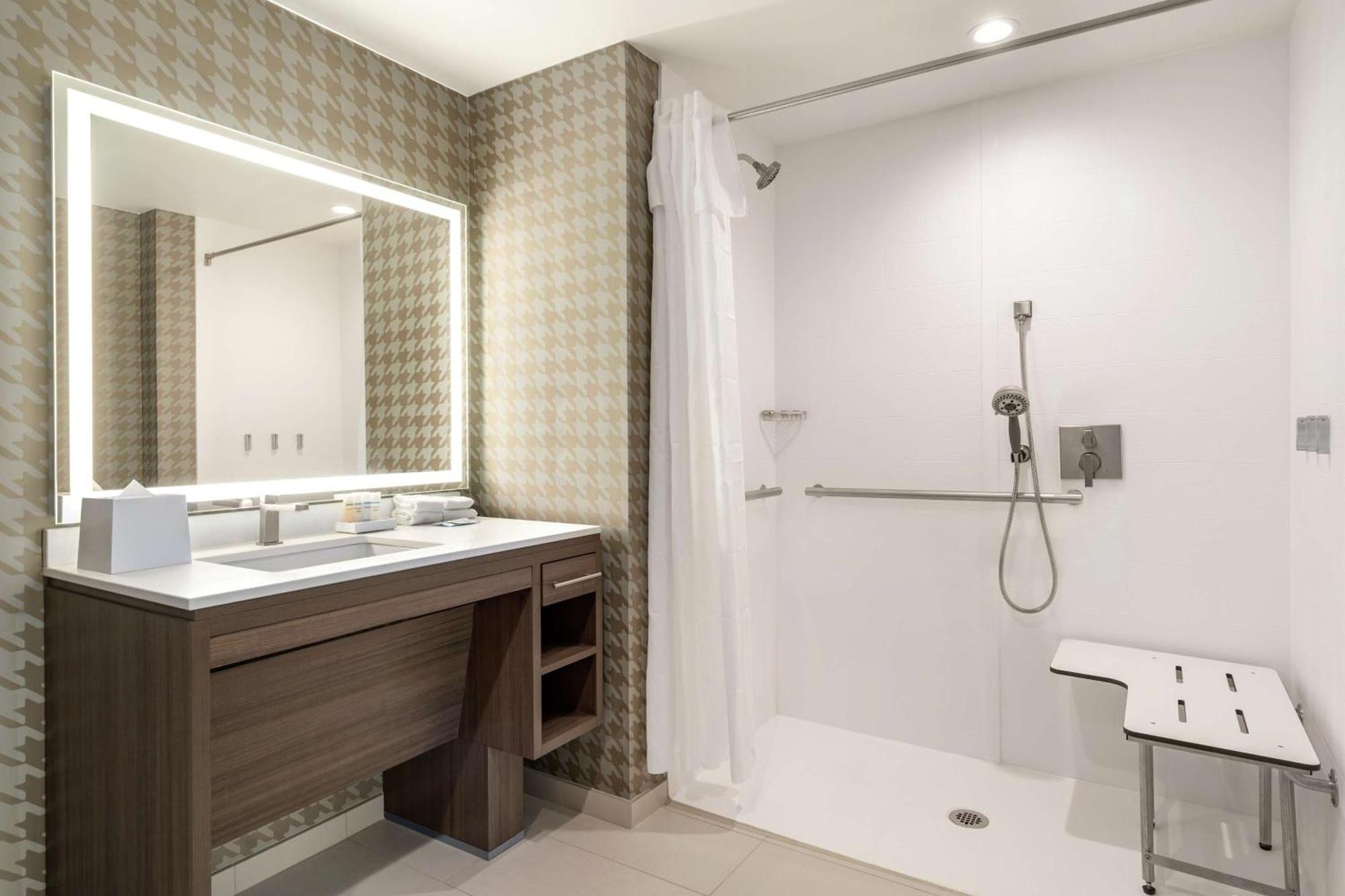 Home2 Suites By Hilton Woodland Hills Los Ángeles Exterior foto