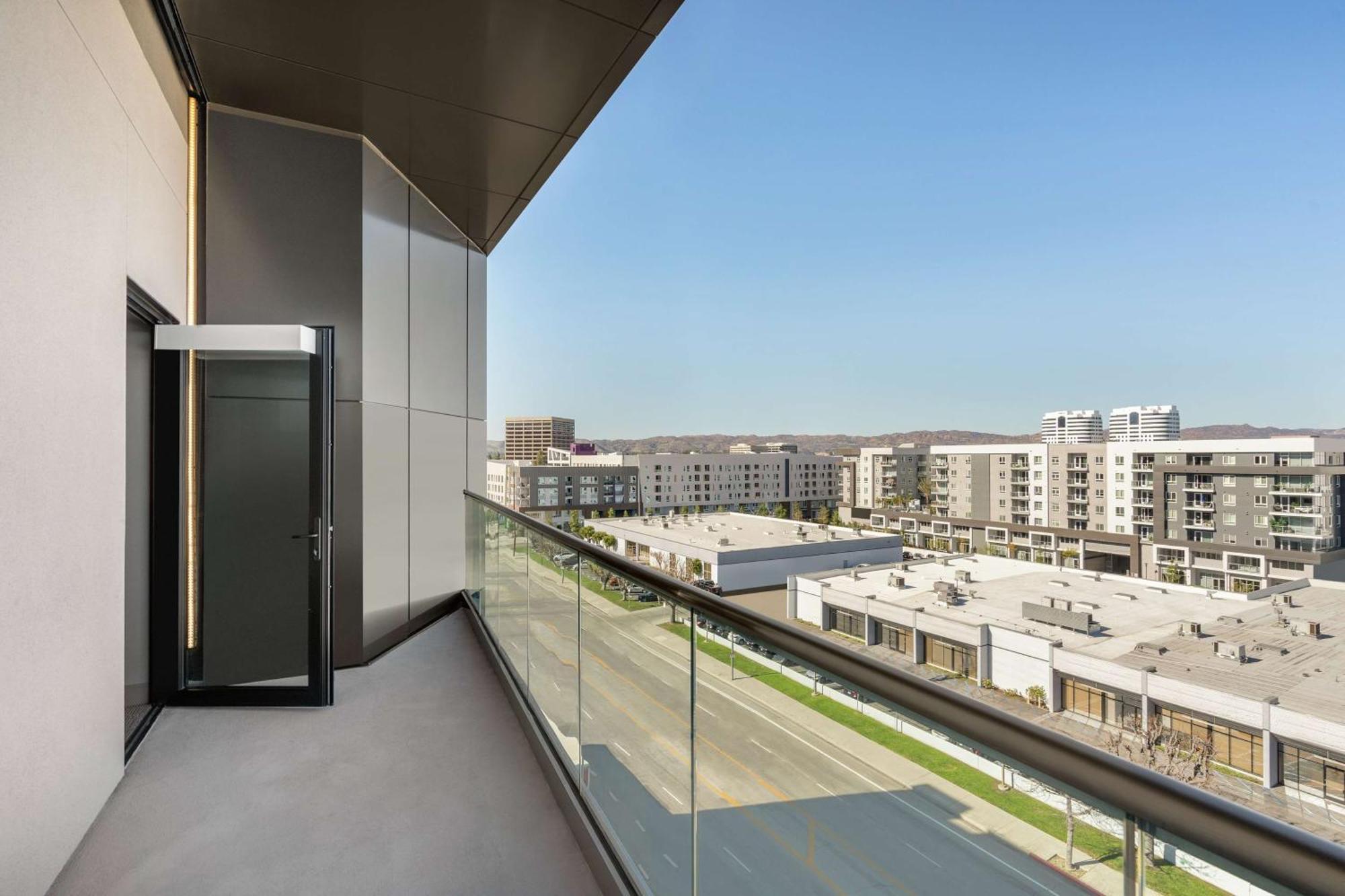 Home2 Suites By Hilton Woodland Hills Los Ángeles Exterior foto