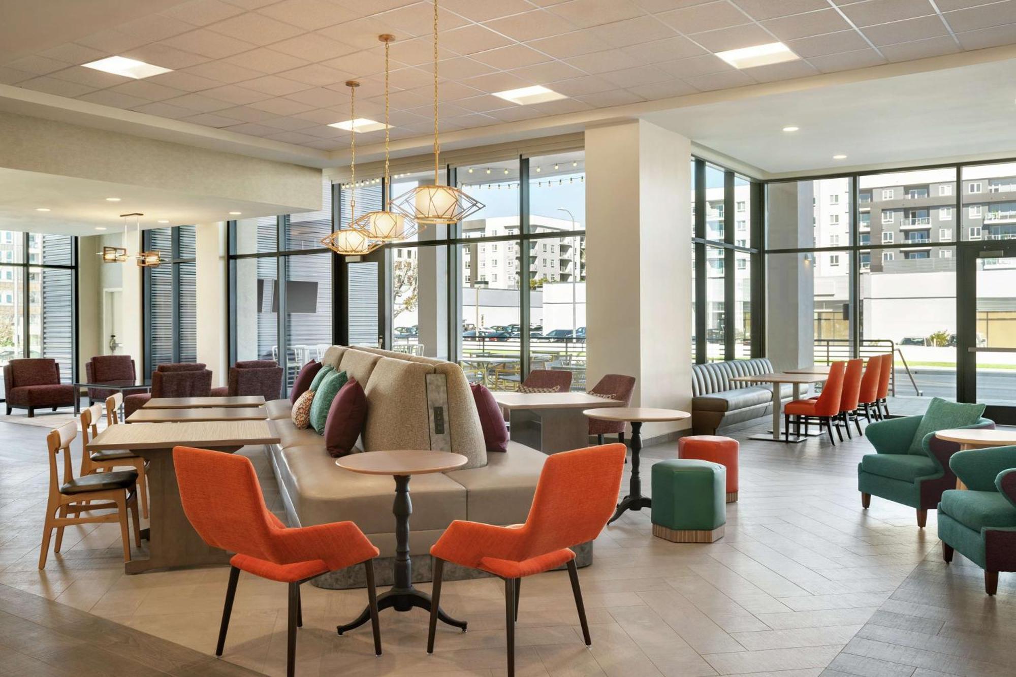 Home2 Suites By Hilton Woodland Hills Los Ángeles Exterior foto